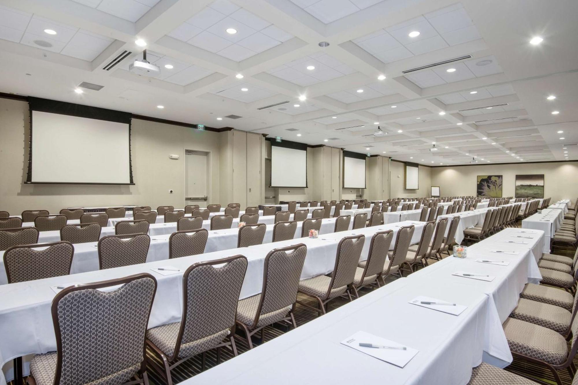 Hilton Garden Inn Raleigh Cary Buitenkant foto
