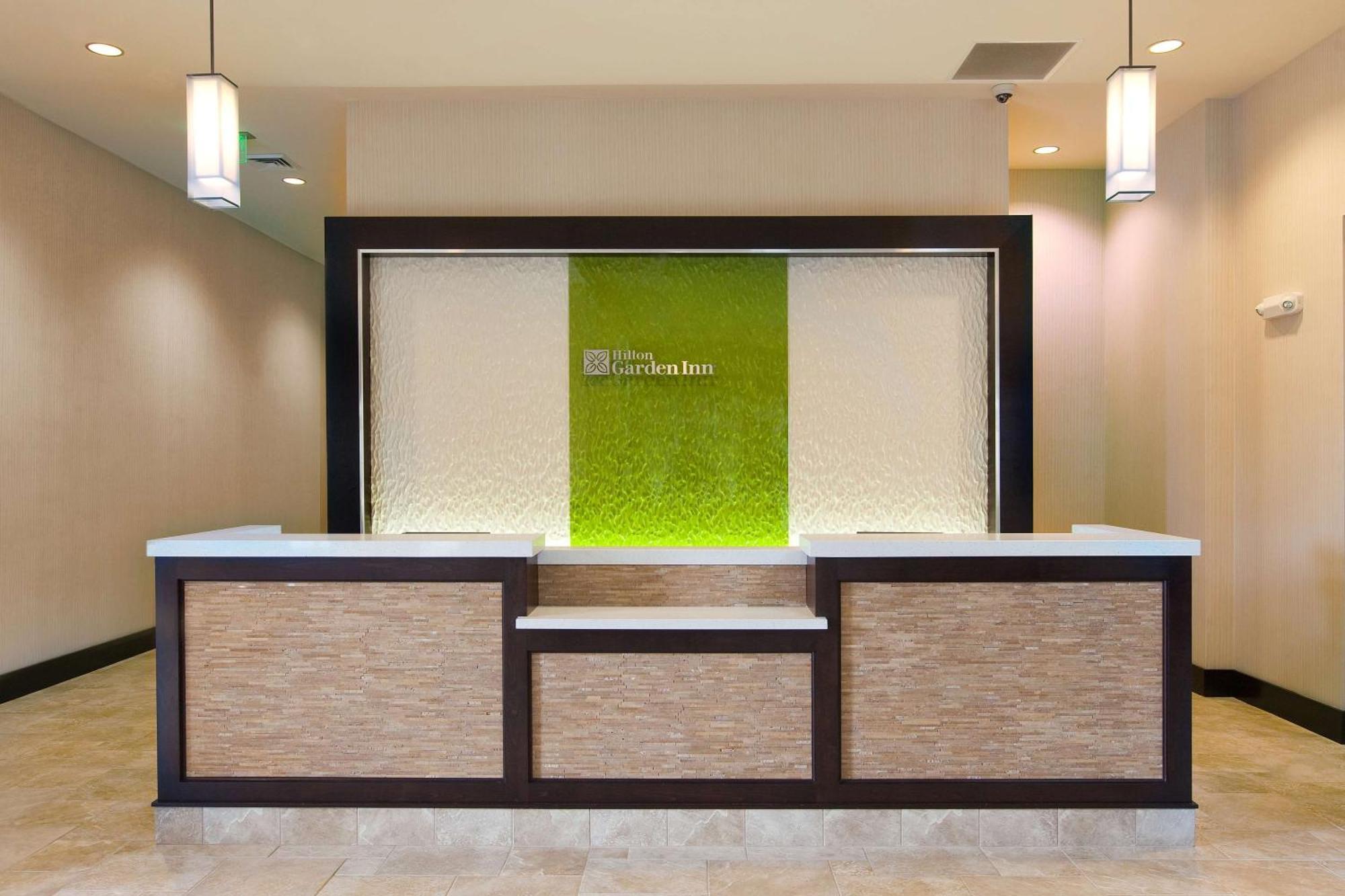 Hilton Garden Inn Raleigh Cary Buitenkant foto
