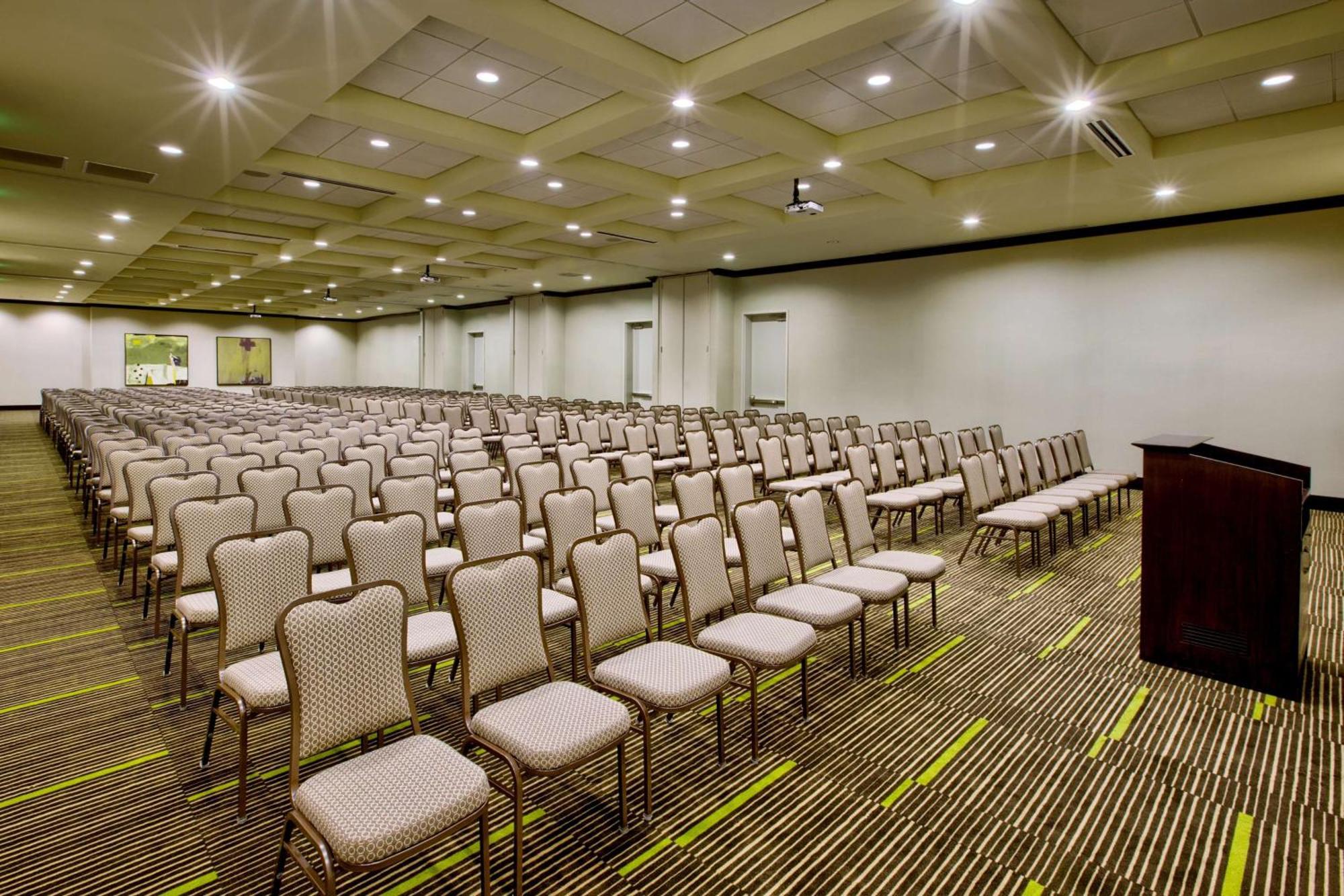 Hilton Garden Inn Raleigh Cary Buitenkant foto