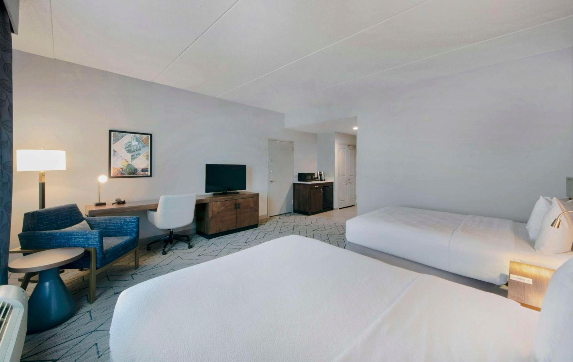 Hilton Garden Inn Raleigh Cary Buitenkant foto