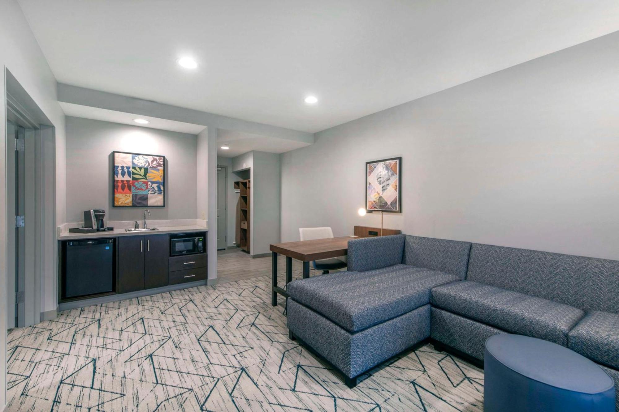 Hilton Garden Inn Raleigh Cary Buitenkant foto