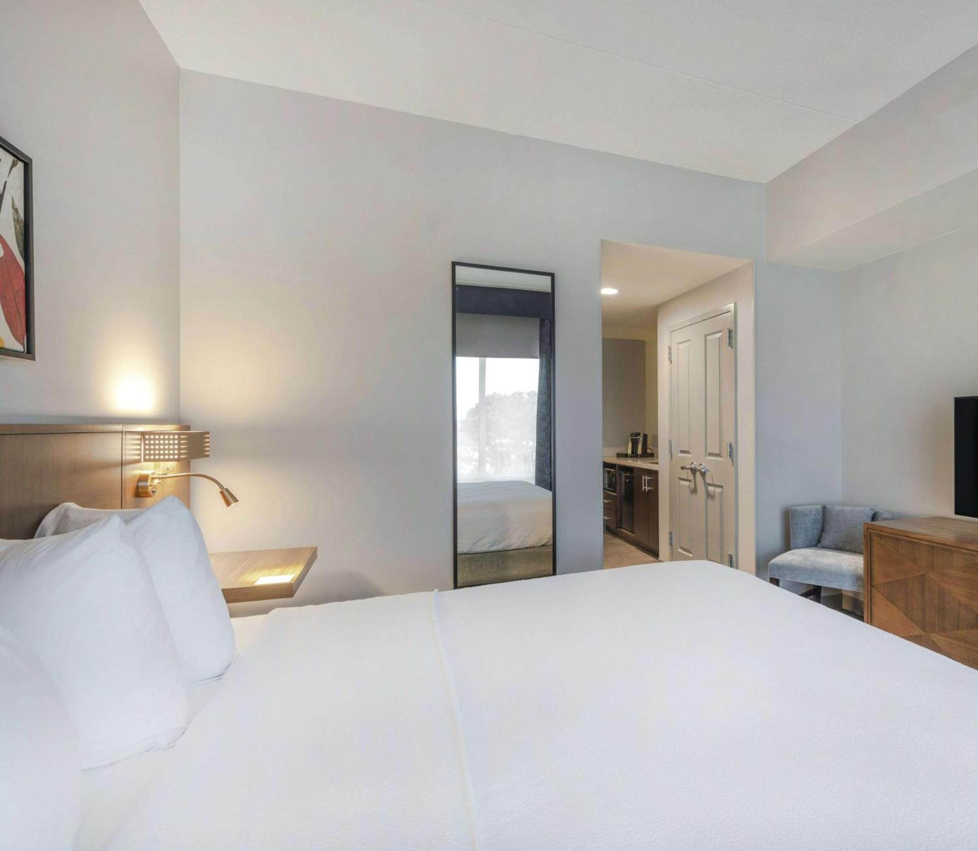 Hilton Garden Inn Raleigh Cary Buitenkant foto