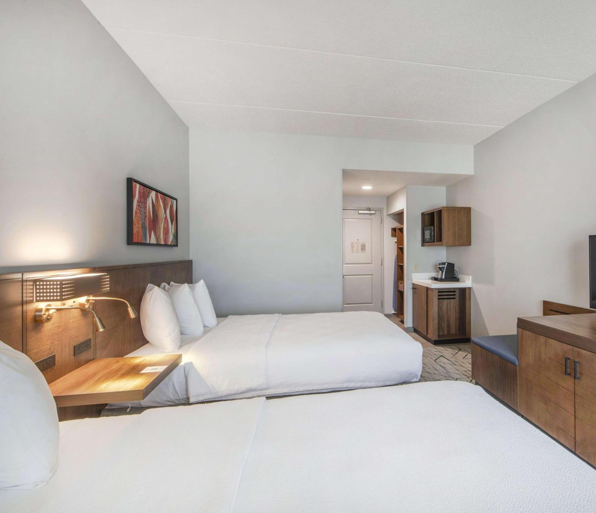 Hilton Garden Inn Raleigh Cary Buitenkant foto