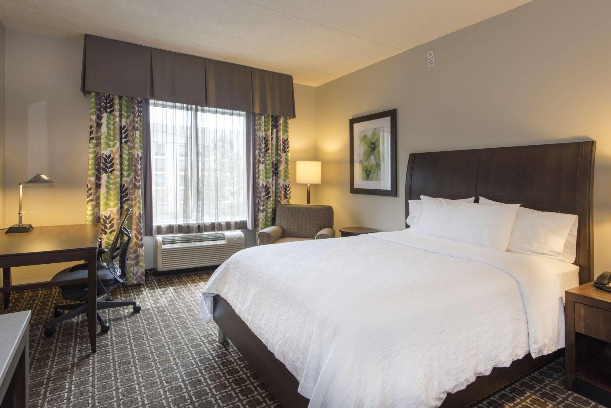 Hilton Garden Inn Raleigh Cary Buitenkant foto