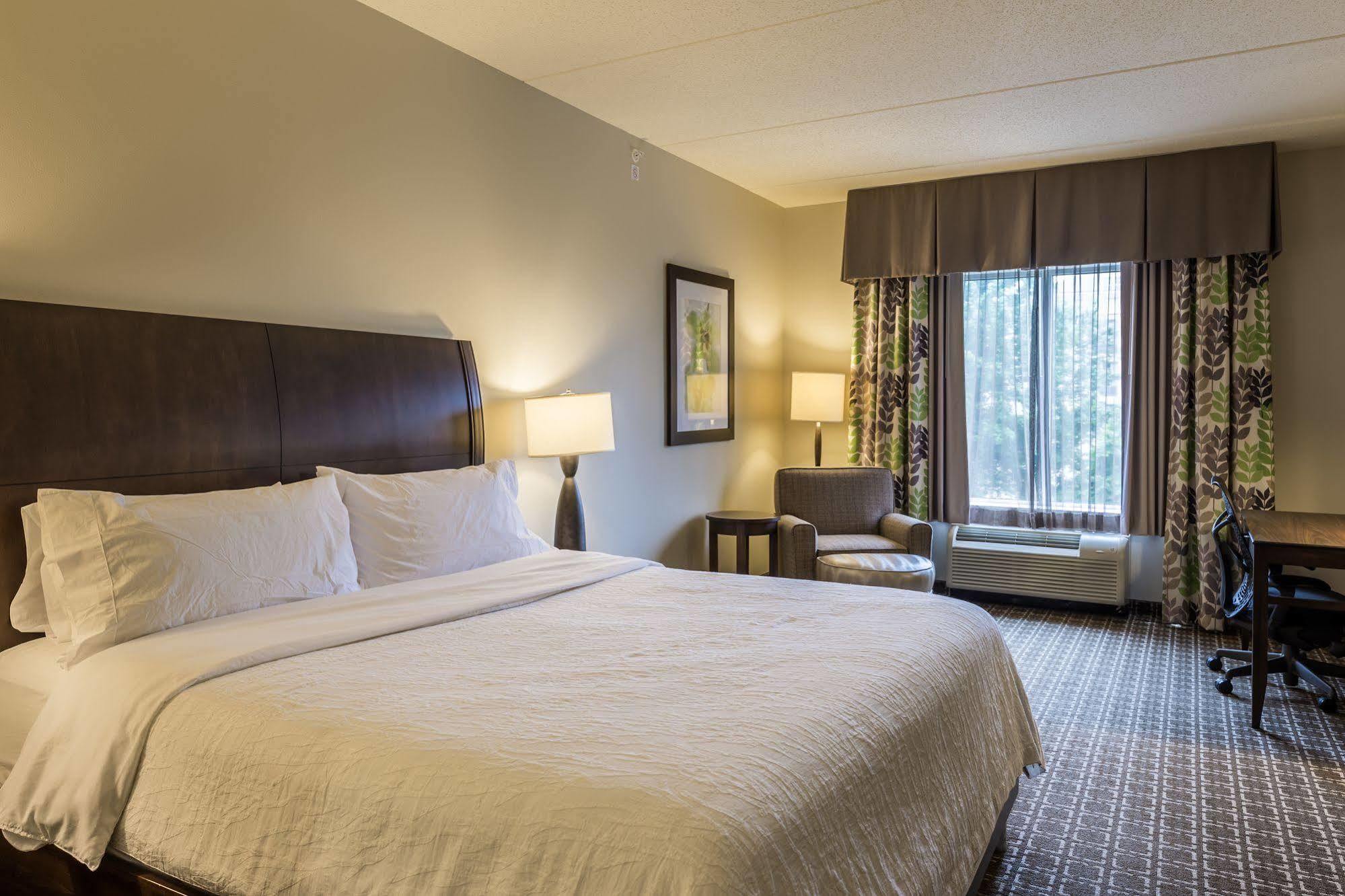 Hilton Garden Inn Raleigh Cary Buitenkant foto