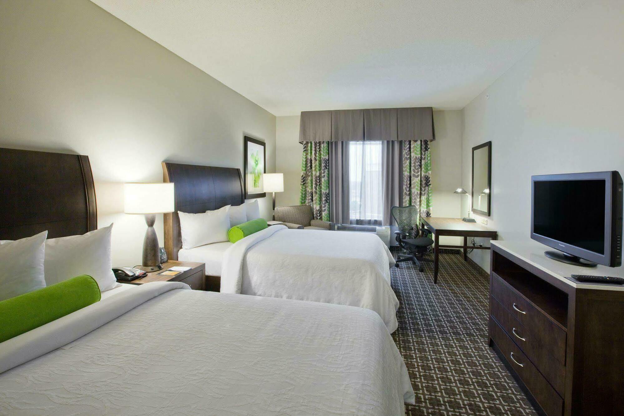 Hilton Garden Inn Raleigh Cary Buitenkant foto